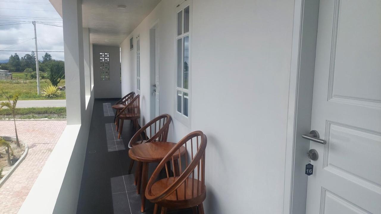 Hotel Wisma Mangurna Dolok Sanggul Екстер'єр фото