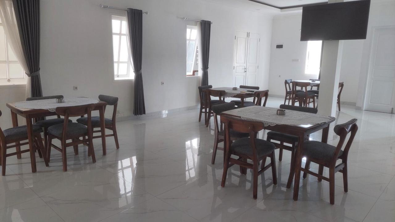 Hotel Wisma Mangurna Dolok Sanggul Екстер'єр фото